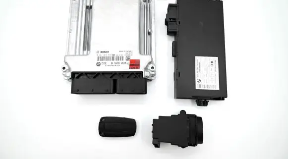 Engine ECU kit and lock set