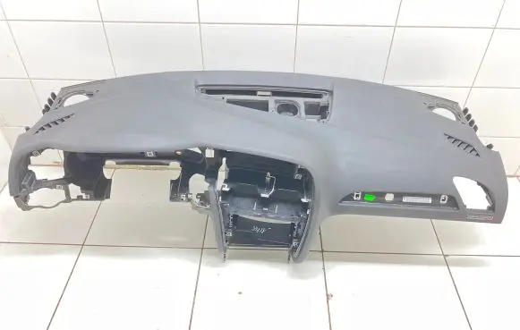Audi A4 S4 B8 8K Dashboard 8K1857041A 1376451 PN13764515