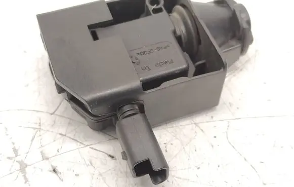 Citroen C4 II Picasso Fuel tank cap lock motor 9678313180