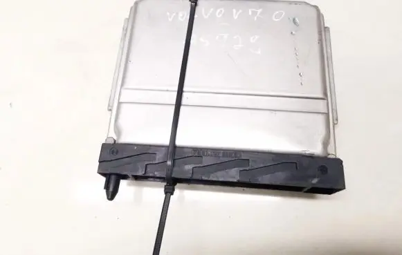 Volvo S70 V70 V70 XC Engine control unit/module 0281001776 09496667a