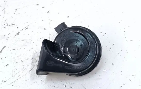 Volkswagen Jetta VI Horn signal 5C0951221B 5C0951206AD