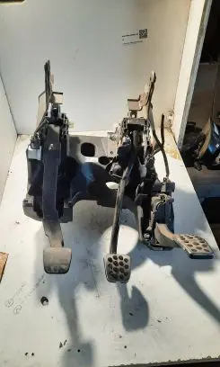 Opel Insignia A Brake pedal 22771450 589272