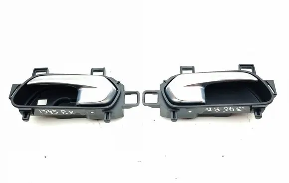 Nissan Juke II F16 Front door interior handle 806715FA6A 806715FA5A P1006313