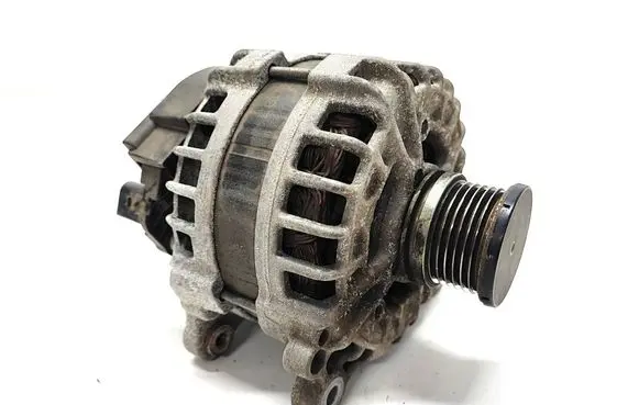 Volkswagen Crafter Generator/alternator 03L903023M
