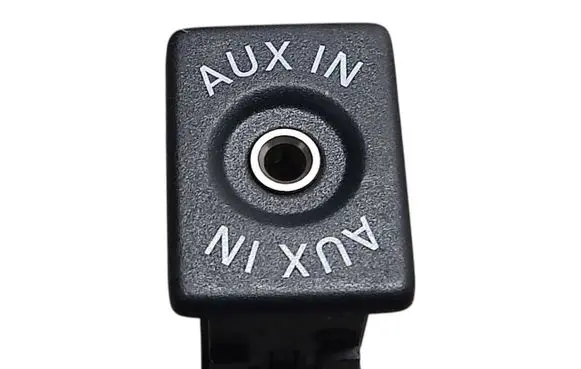 Volkswagen PASSAT B7 AUX in-socket connector 5M0035724