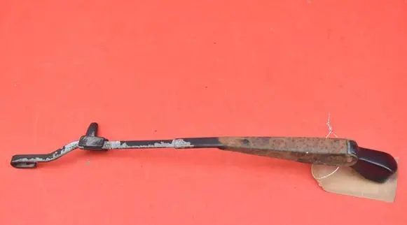 Hyundai Santa Fe Rear wiper blade arm