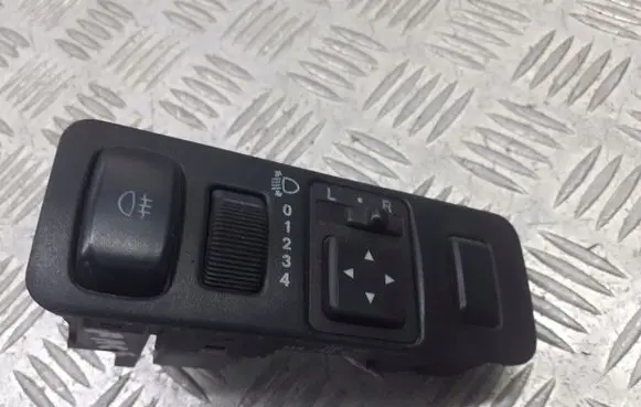 Mitsubishi Space Star Front door window switch trim MR240907