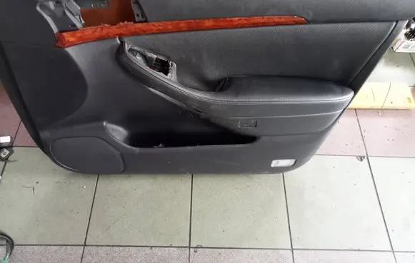 Toyota Avensis T250 Sliding door card 841T528