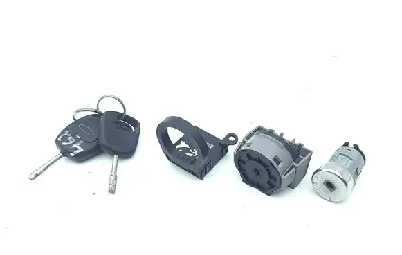 Ford Mondeo Mk III Ignition lock UC592300A 98VP15607AB