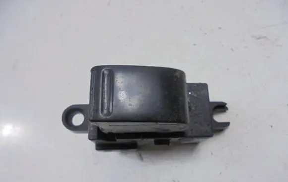 Nissan Primera Electric window control switch 25411AV600