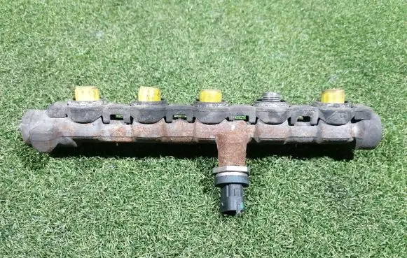 Opel Movano B Fuel main line pipe 175215697R H8200912225