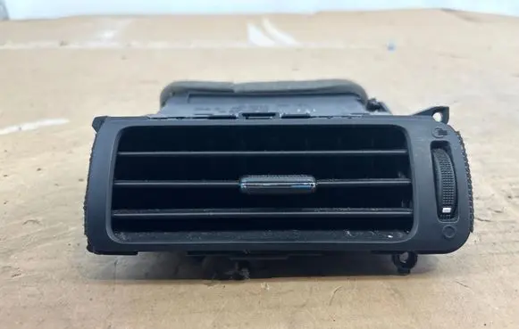 KIA Rio Dash center air vent grill 974201W900 810D4348
