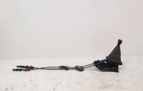 Nissan Qashqai+2 Gear shifter/selector JD500 50791232
