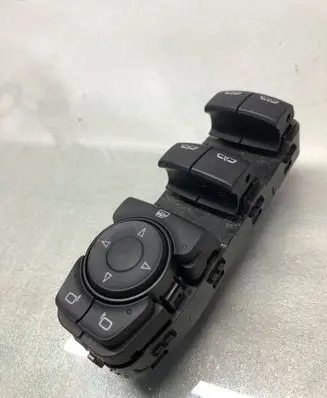 Opel Insignia B Electric window control switch 84210049