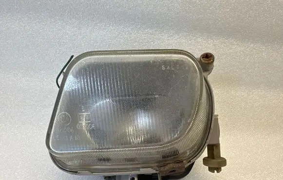 Mercedes-Benz E W210 Front fog light 1305219061 1305219060 0305050001