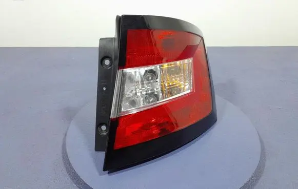Skoda Fabia Mk3 (NJ) Rear/tail lights 6V9945096