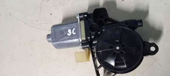 Audi A5 Front door window regulator motor 8W0959801