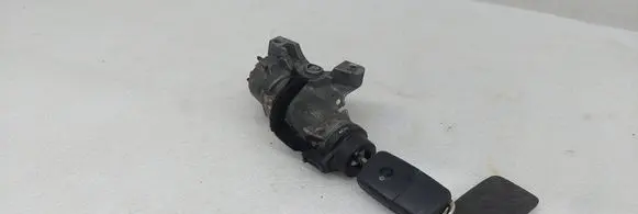 Volkswagen PASSAT B5.5 Ignition lock 4B0905851G