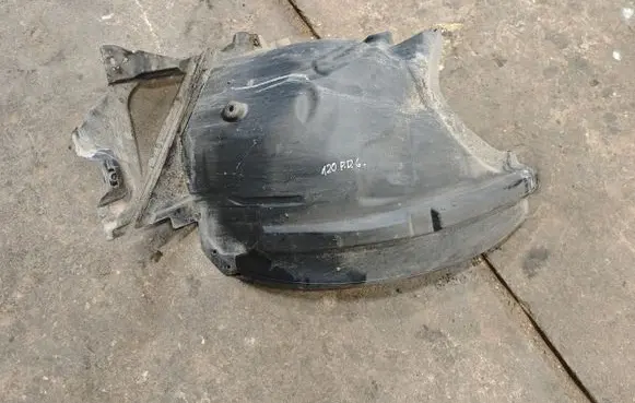 Mercedes-Benz E W212 Front wheel arch liner splash guards A2126903130