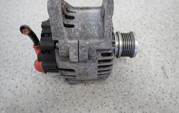 Nissan Micra Generator/alternator 