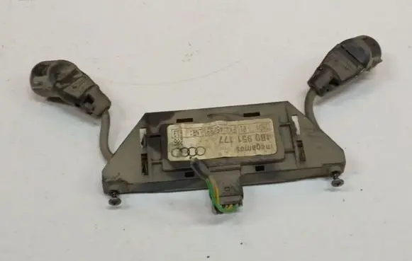 Audi A6 S6 C5 4B Alarm control unit/module 4B0951177