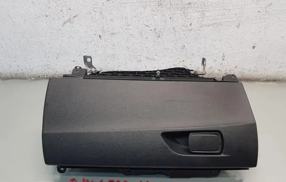 BMW 1 F20 F21 Glove box
