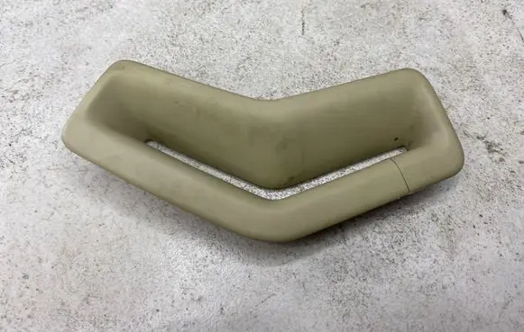 Volvo V70 Seat belt trim 