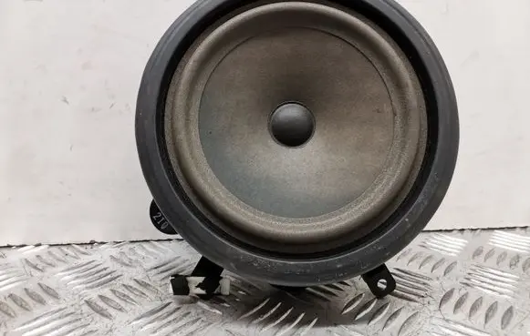 Audi A3 S3 8P Front door speaker 8P0035411
