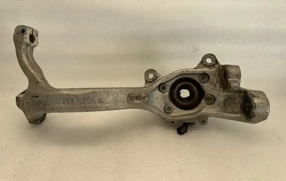 Audi A6 S6 C6 4F Front wheel hub spindle knuckle 4F0407242J