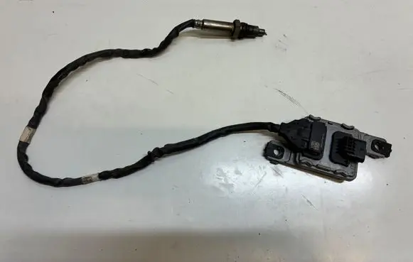 Audi A4 S4 B9 Lambda probe sensor 8W0907807Q