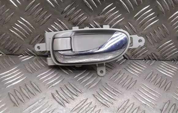 Nissan Leaf I (ZE0) Rear door interior handle