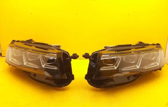 Volkswagen Touareg III Headlight/headlamp 761941082H 761941081H