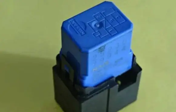 Nissan X-Trail T30 Other relay 2523079944