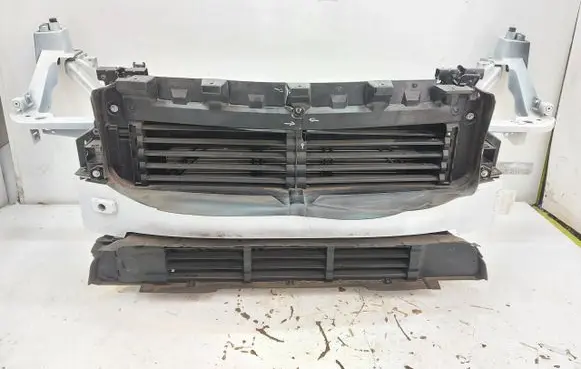 Volvo XC40 Front door 32249884JLK01