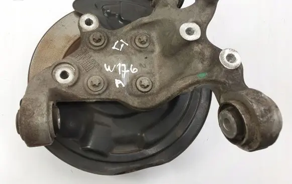 Mercedes-Benz A W176 Rear wheel hub