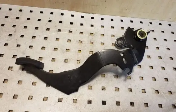 Opel Corsa D Brake pedal