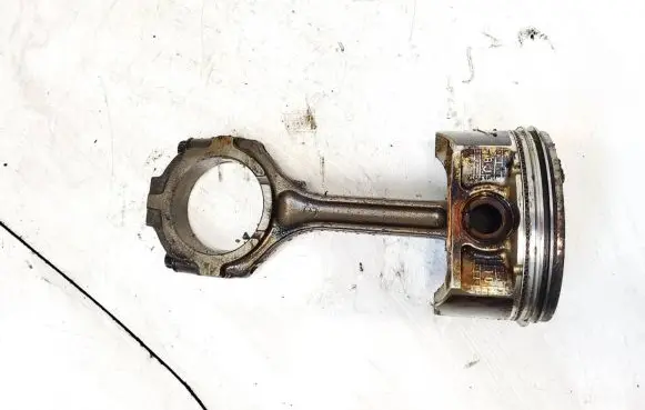 Nissan Murano Z50 Piston with connecting rod