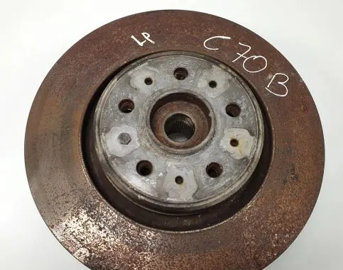 Volvo C70 Front wheel hub spindle knuckle
