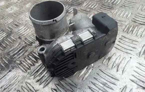 Nissan Qashqai Throttle valve 8200330810