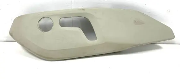 Volvo XC90 Front door seat control surround trim 39831636 39831637