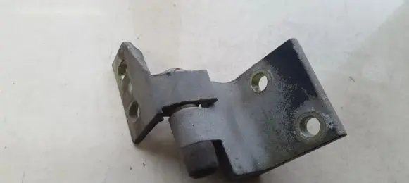 Peugeot 406 Rear door lower hinge