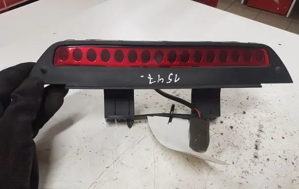 KIA Carens I Third/center stoplight 0K2FB51580