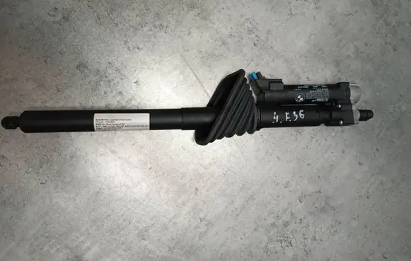 BMW 4 F36 Gran coupe Shock absorber/damper mounting bracket 2586043