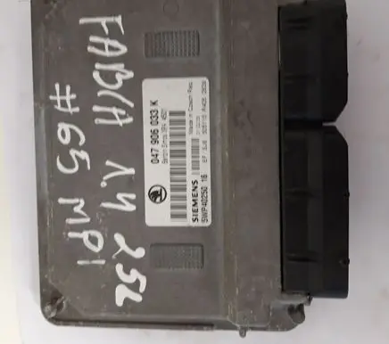 Skoda Fabia Mk1 (6Y) Engine control unit/module 047906033K 5WP40250