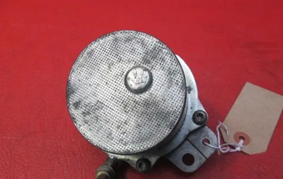 Opel Astra H Vacuum pump 73501167