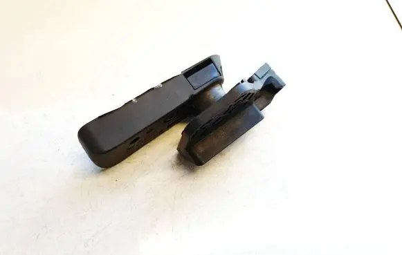 Volkswagen Phaeton Engine bonnet (hood) release handle 3D1823533