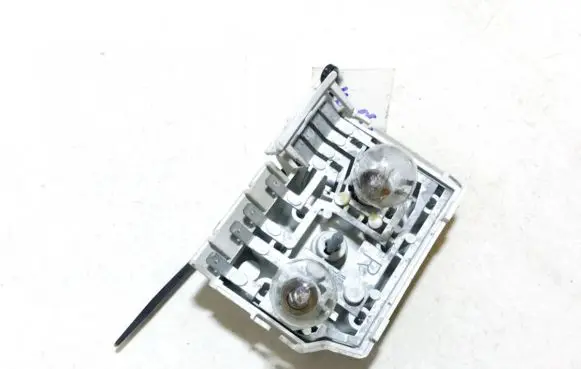 Audi 80 90 B3 Tail light bulb cover holder