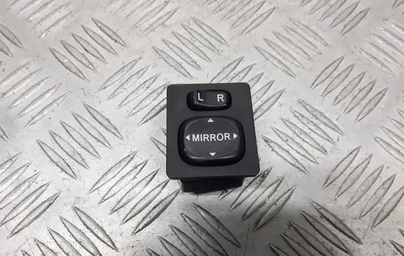 Toyota Avensis Verso Wing mirror switch 769746B