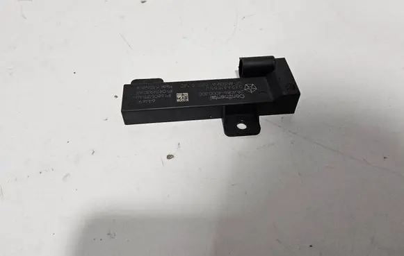Alfa Romeo Giulia Keyless system antenna 53104388 68051315AB