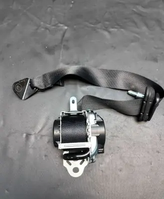 Toyota Hilux VIII Front seatbelt 0589P10021 2806P1004019 6155974